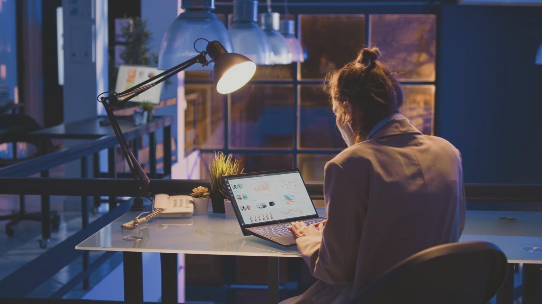 Praktische Arbeit am Computer mit 3D-Level-Design-Software